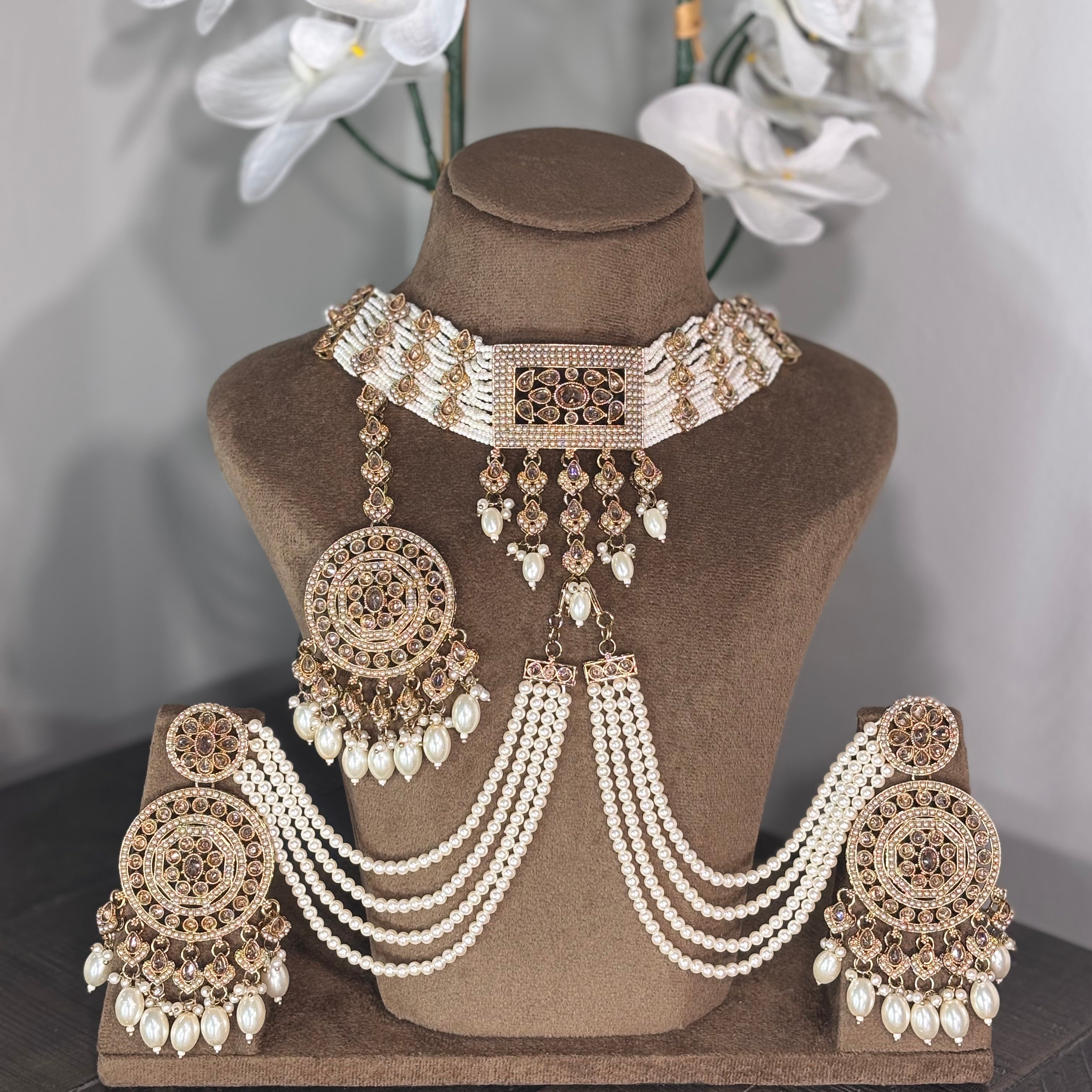LEXI Necklace Set in Gold