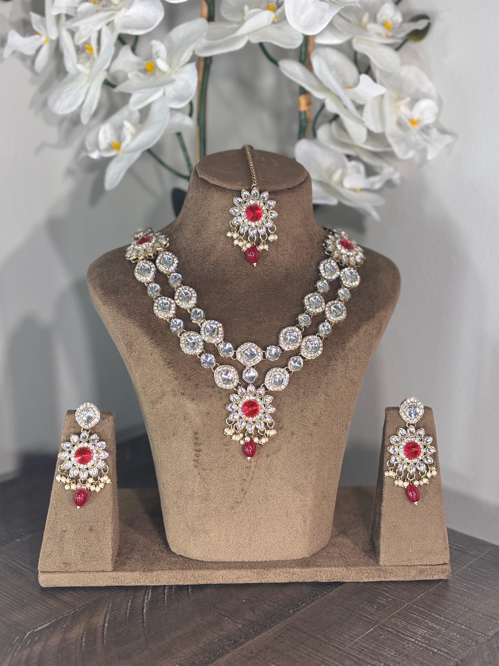 ESHA Necklace Set