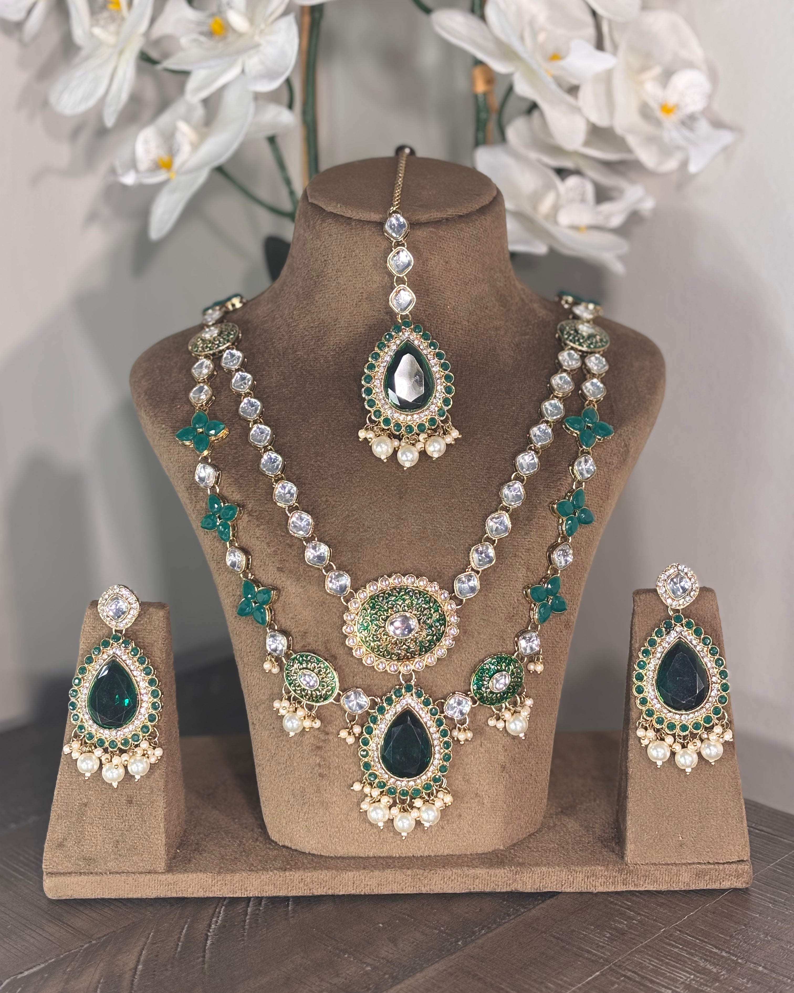 ADITI Necklace Set