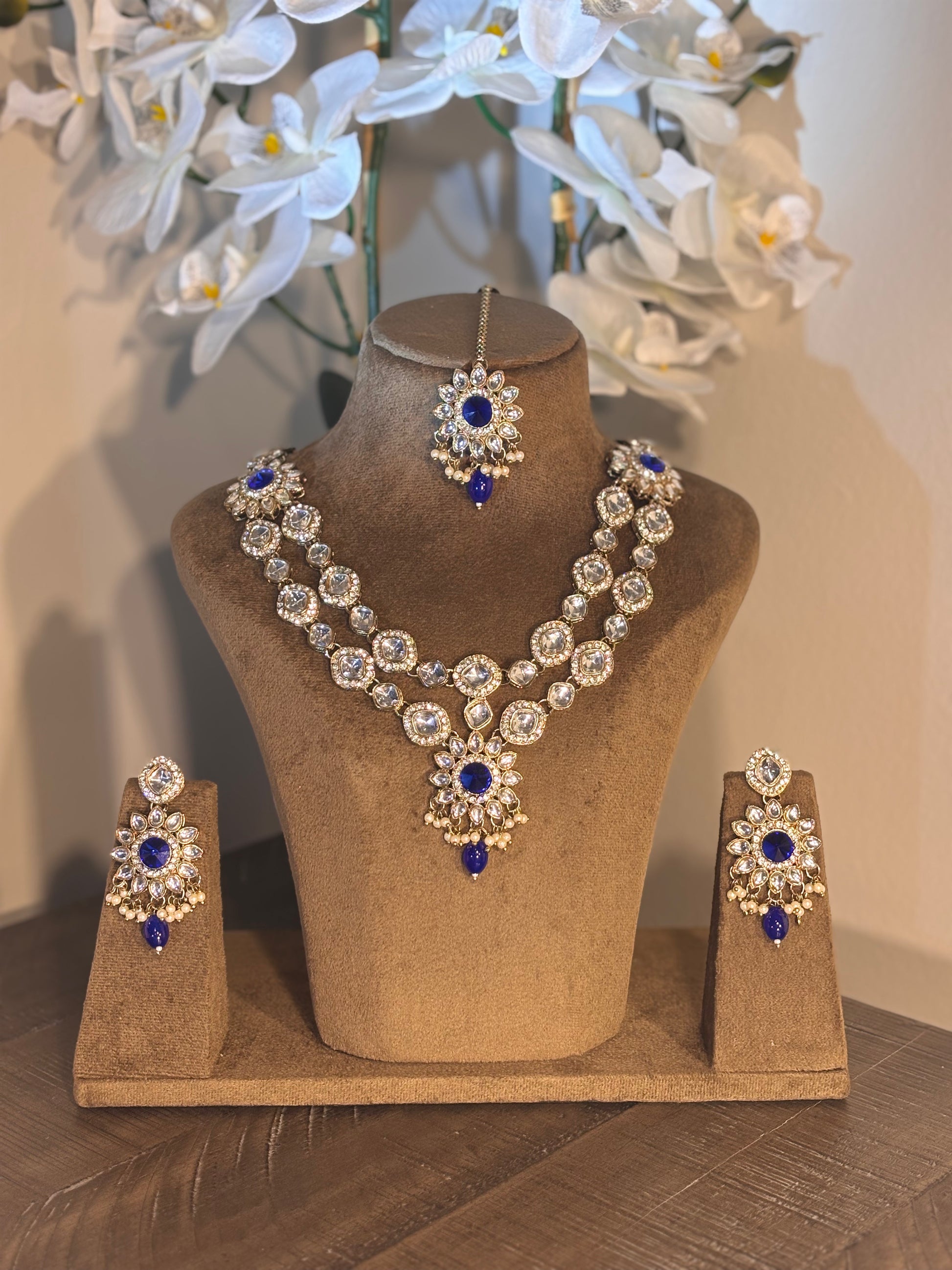 ESHA Necklace Set