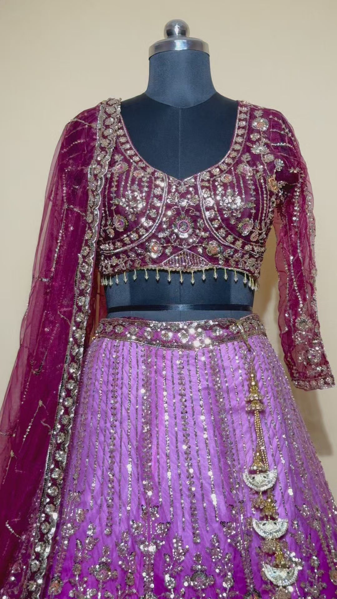 PAD11001 - Exp 11, Color B, size 42 - supplied original product video showing garment details.