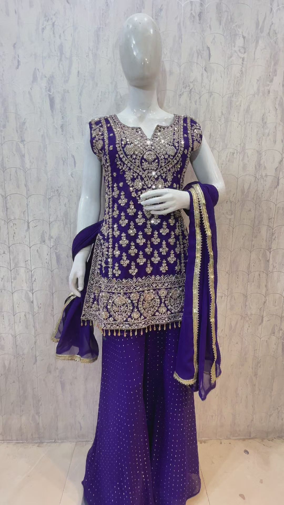 LAUNCHING SOON! CATALOG: 34 - EXP 33