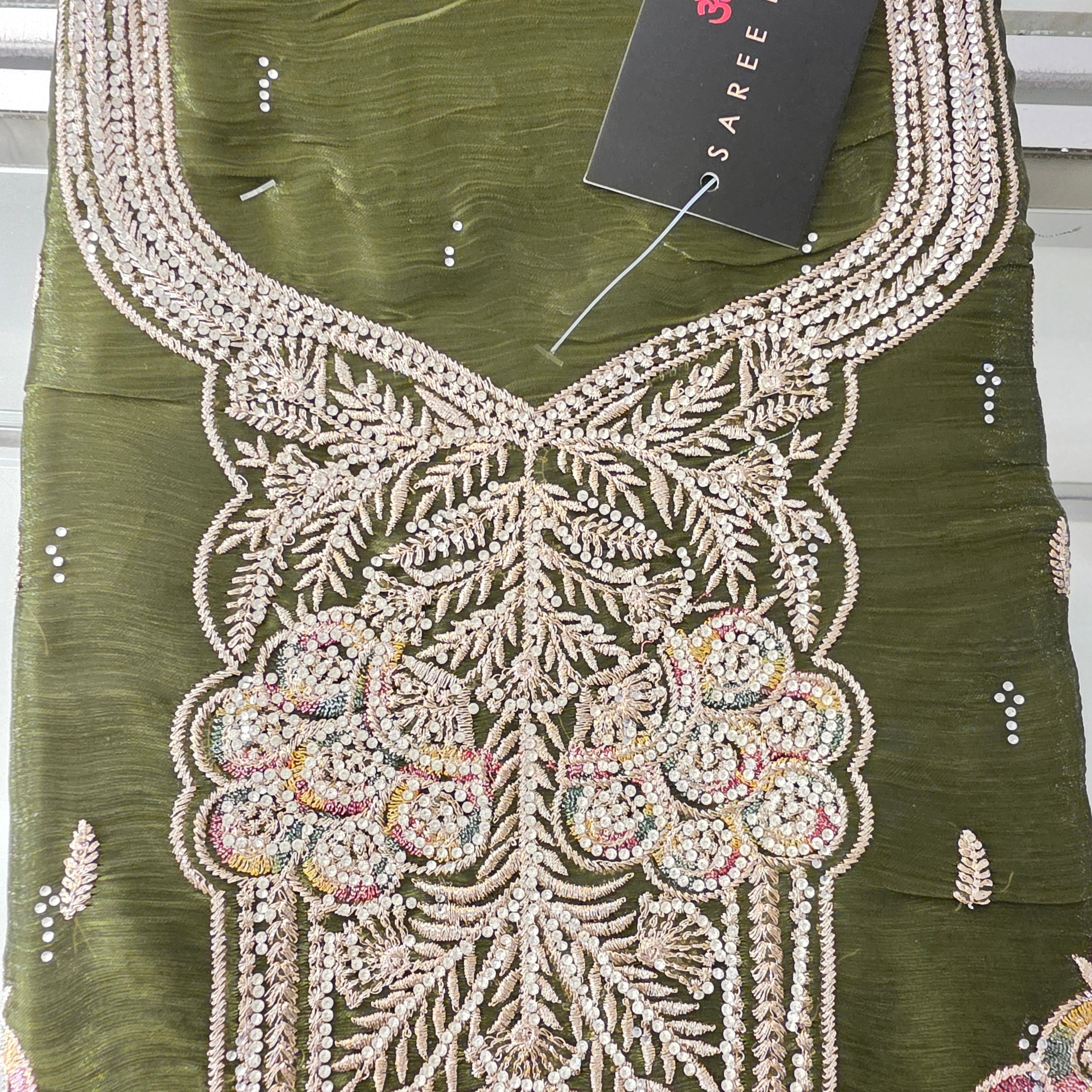 CATALOG: GOLDEN PARI